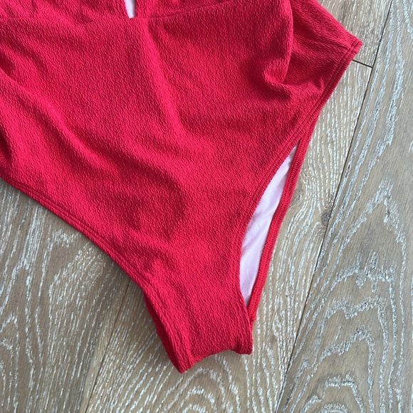 Cupshe Red Plunge V-Neck One-Piece Swimsuit - Picture 3 of 8
